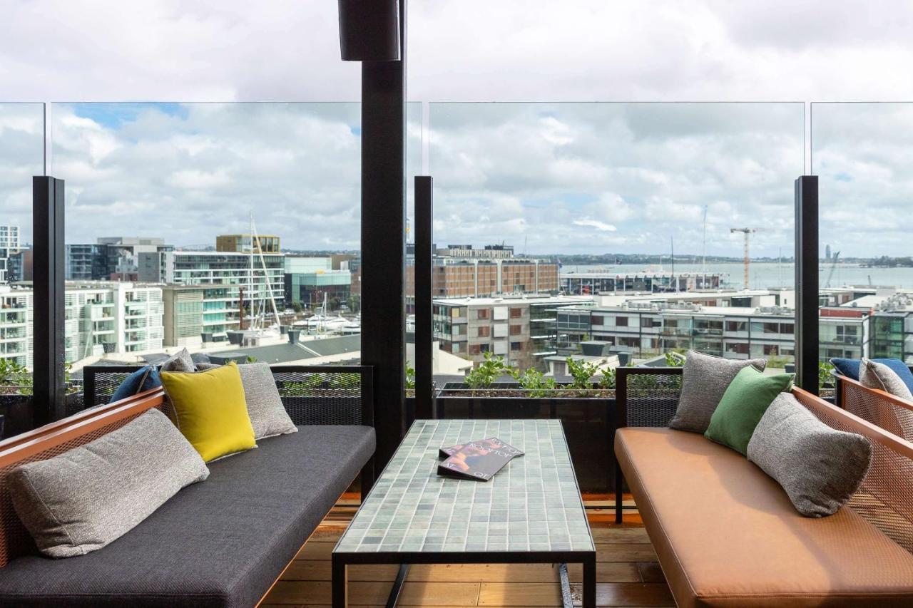 Qt Auckland Exterior foto The rooftop bar at the Hotel