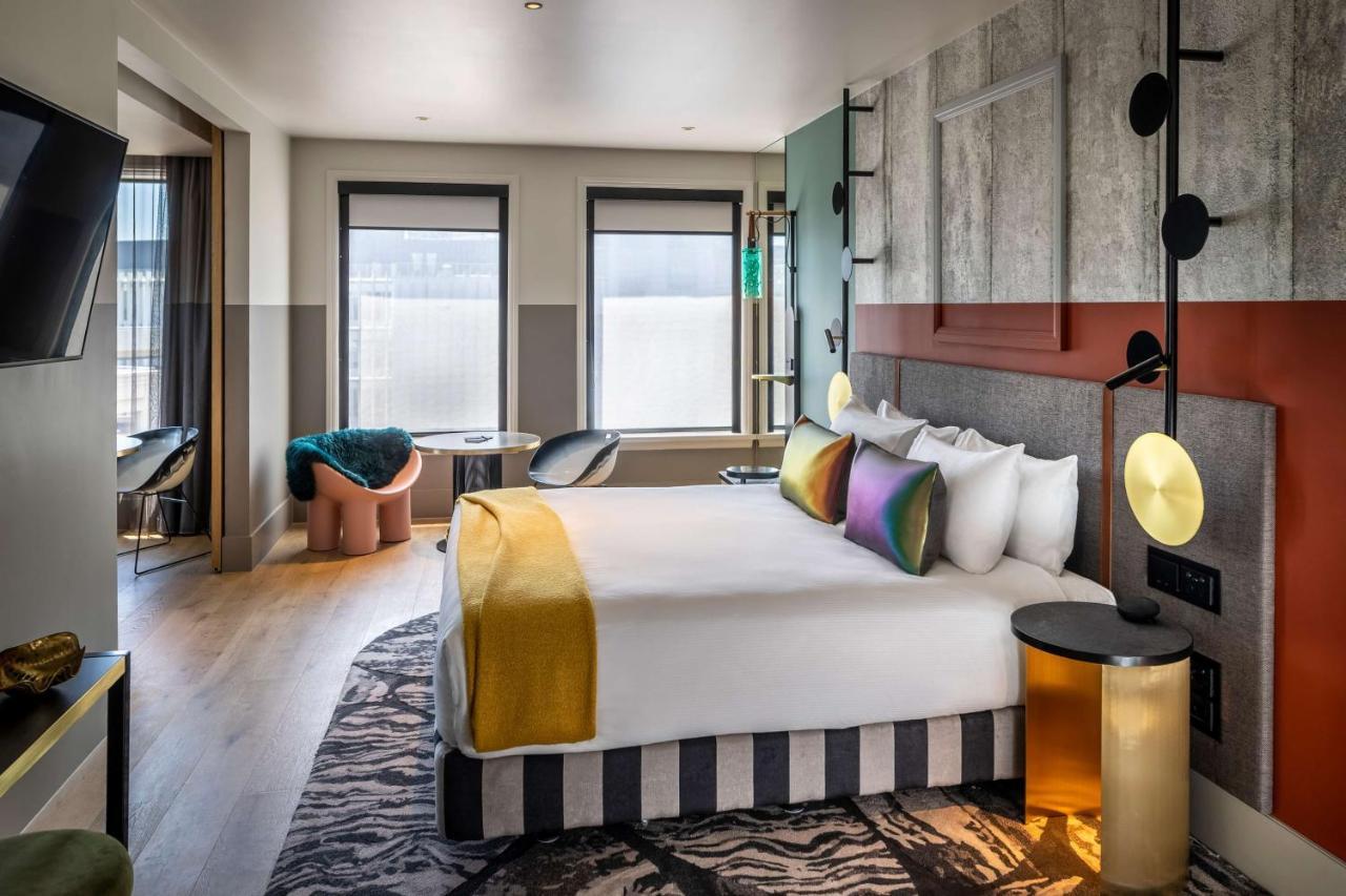 Qt Auckland Exterior foto A bedroom at the hotel