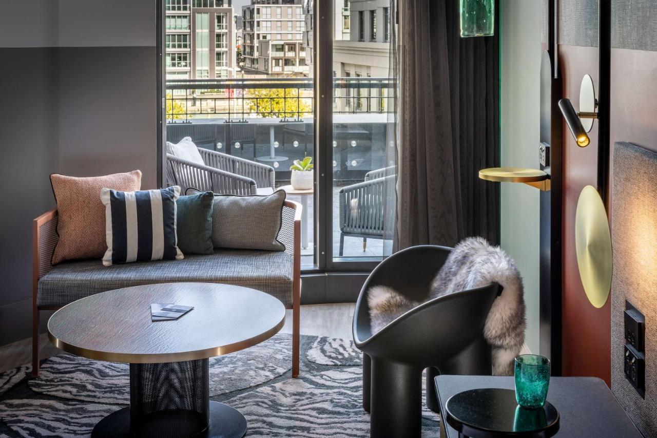 Qt Auckland Exterior foto The Living Room at The Standard London